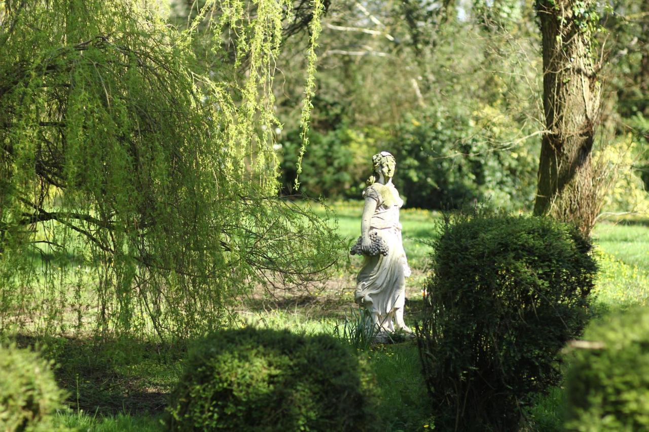Pencoed House Estate ξενώνας Κάρντιφ Εξωτερικό φωτογραφία